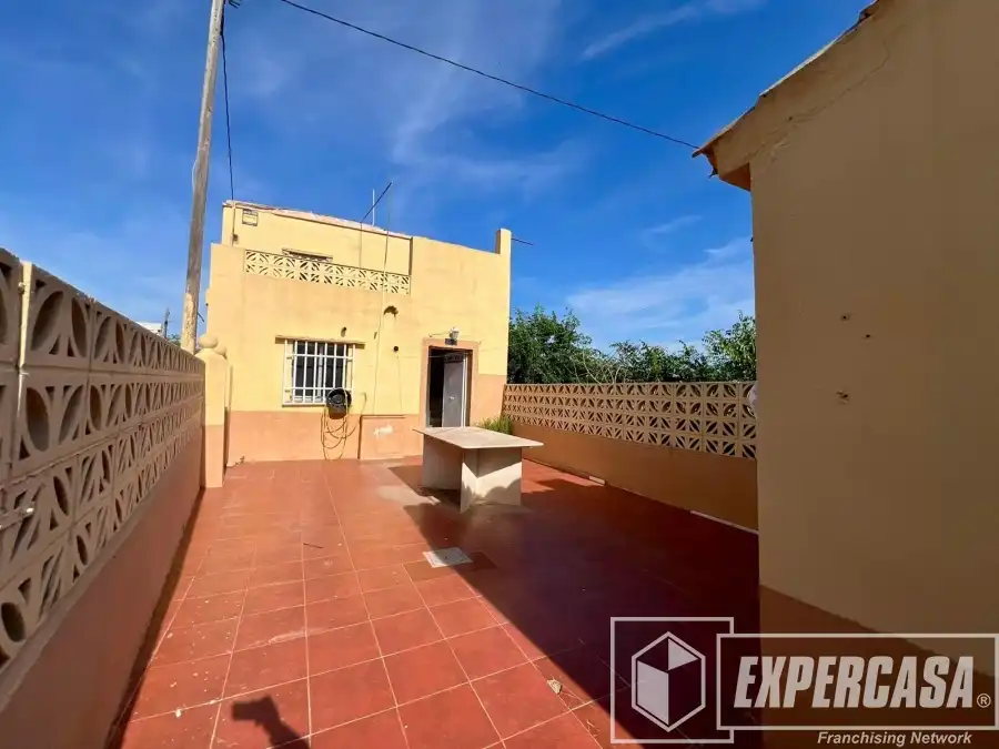 Vista exterior de Casa o chalet en venta en Torrent con Terraza