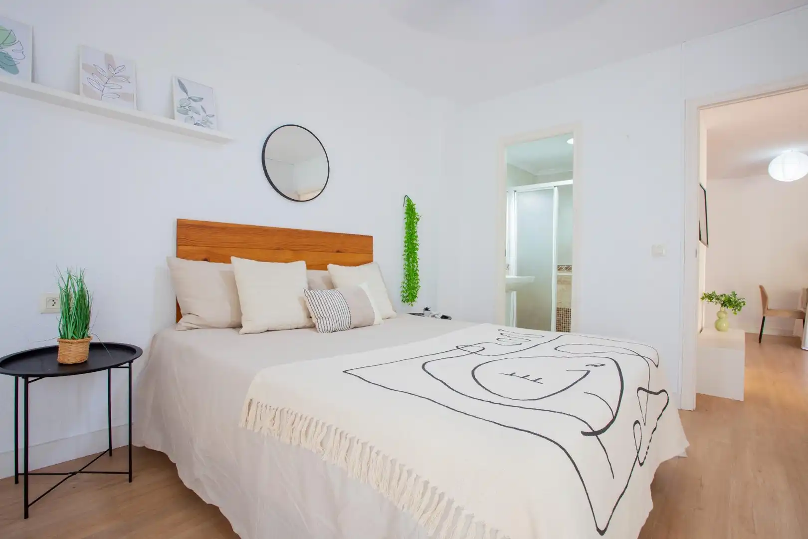 Habitación de Piso en venta en Alicante / Alacant con Terraza y Balcón