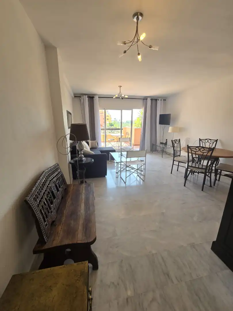 Wohnzimmer von Dachboden zur Miete in Marbella mit Möbliert
