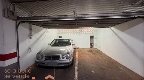 Plaza de Garaje Doble en Venta en Los Cristianos  Con Luz Propia, Cerrada y MultiusosEspacio, seguridad y rentabilidad en una ubic