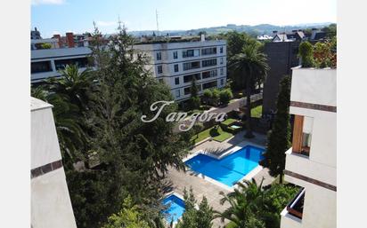 Swimming pool of Flat for sale in Getxo   with Heating, Parquet flooring and Terrace