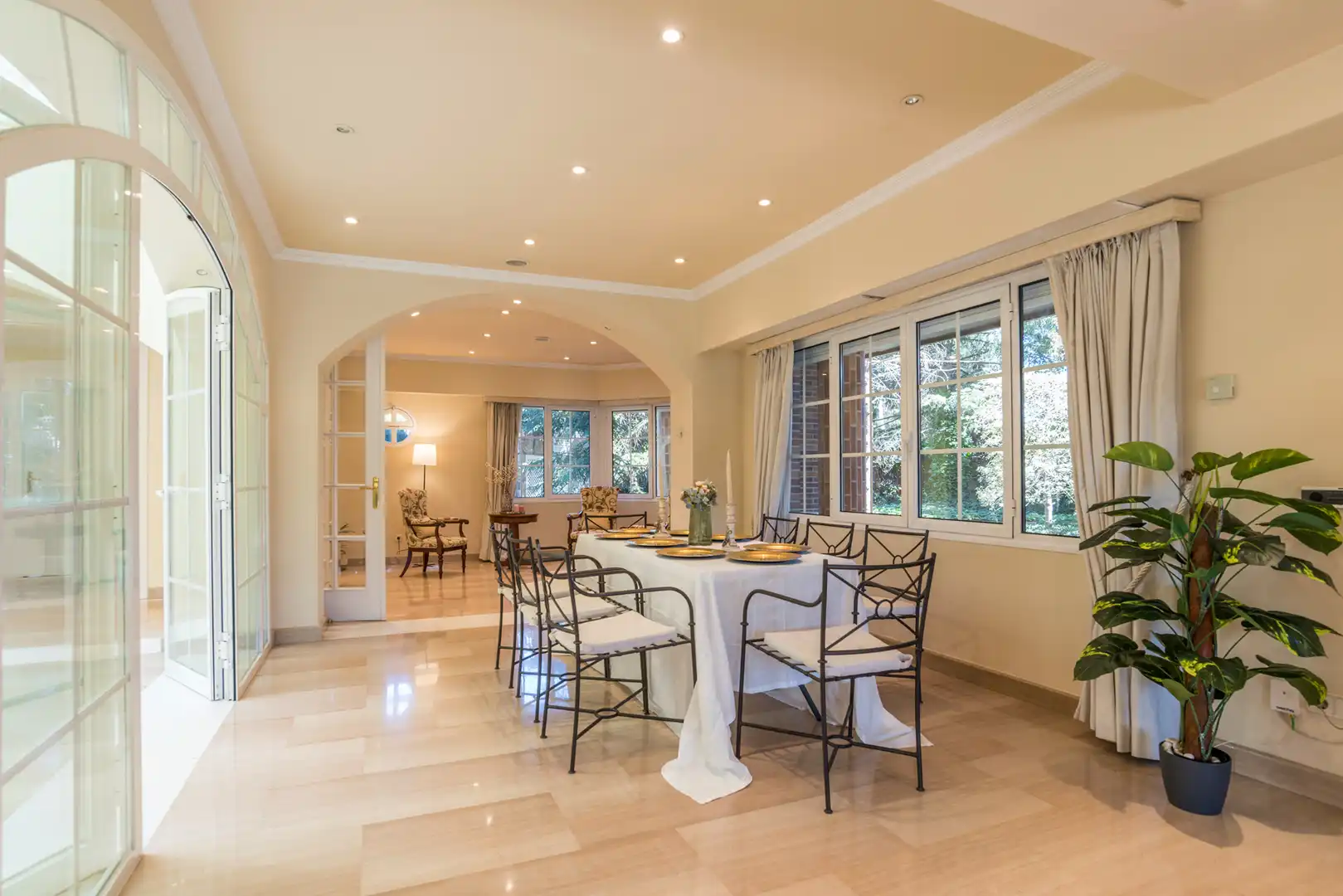 Comedor de Casa o chalet en venta en Pozuelo de Alarcón con Aire acondicionado, Calefacción y Jardín privado
