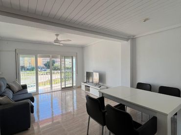 Apartament amb piscina en venda a Avinguda Neptuno