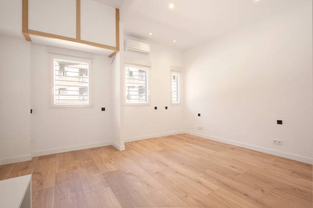 Piso en Venta en Calle del Lago Calafate, 14 en Portazgo