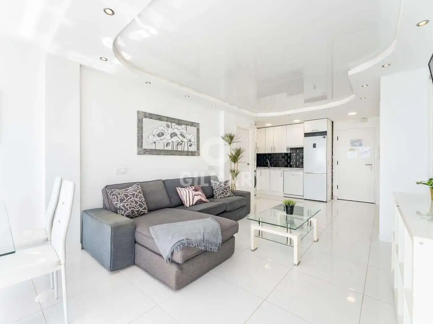 Sala de estar de Piso en venta en Benalmádena con Calefacción y Balcón