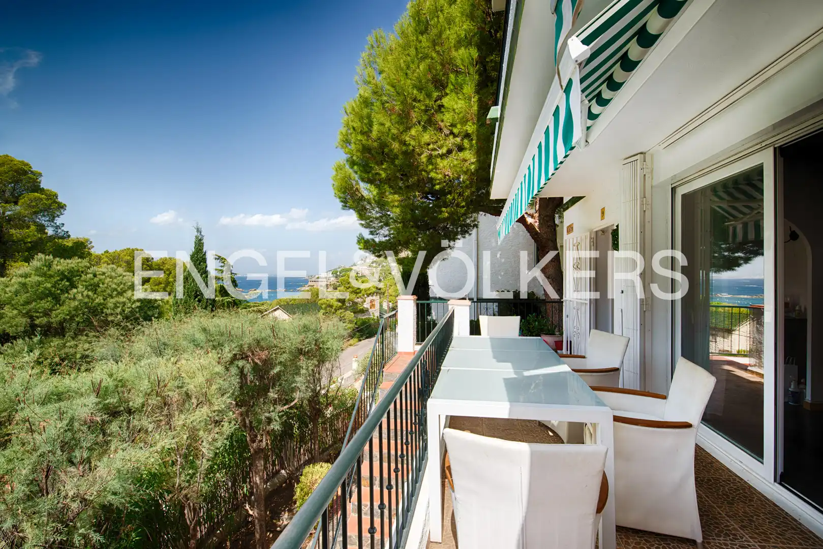 Vista exterior de Casa o chalet en venta en Roses con Jardín privado, Terraza y Amueblado
