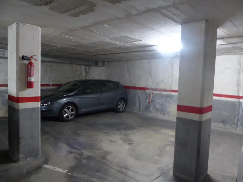 Einzelparkplatz zum Verkauf in Horta - Guinardó, imagen 4