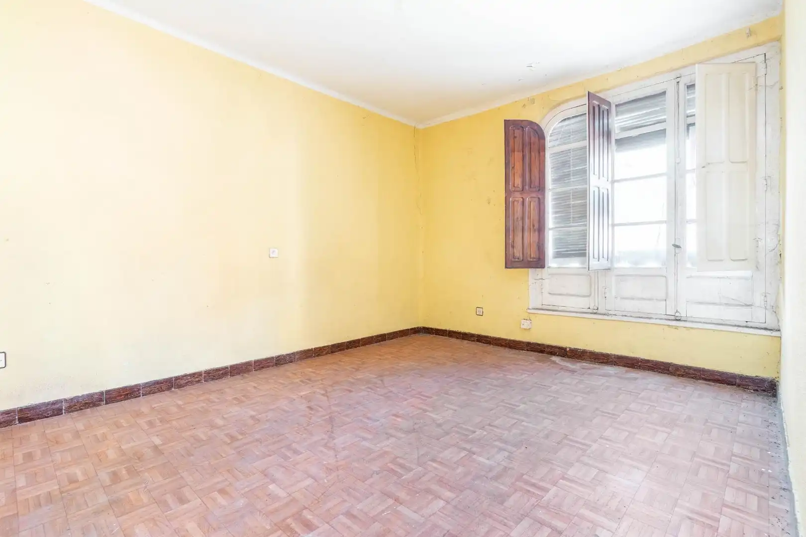 Gebäude zum Verkauf in Calle de Valentín Ochoa, 4, La Felguera