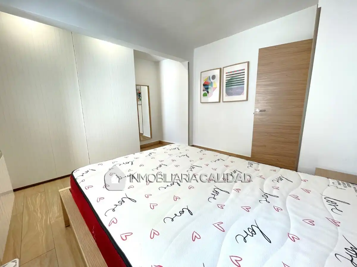 Schlafzimmer von Wohnung zum Verkauf in Burgos mit Heizung und Möbliert