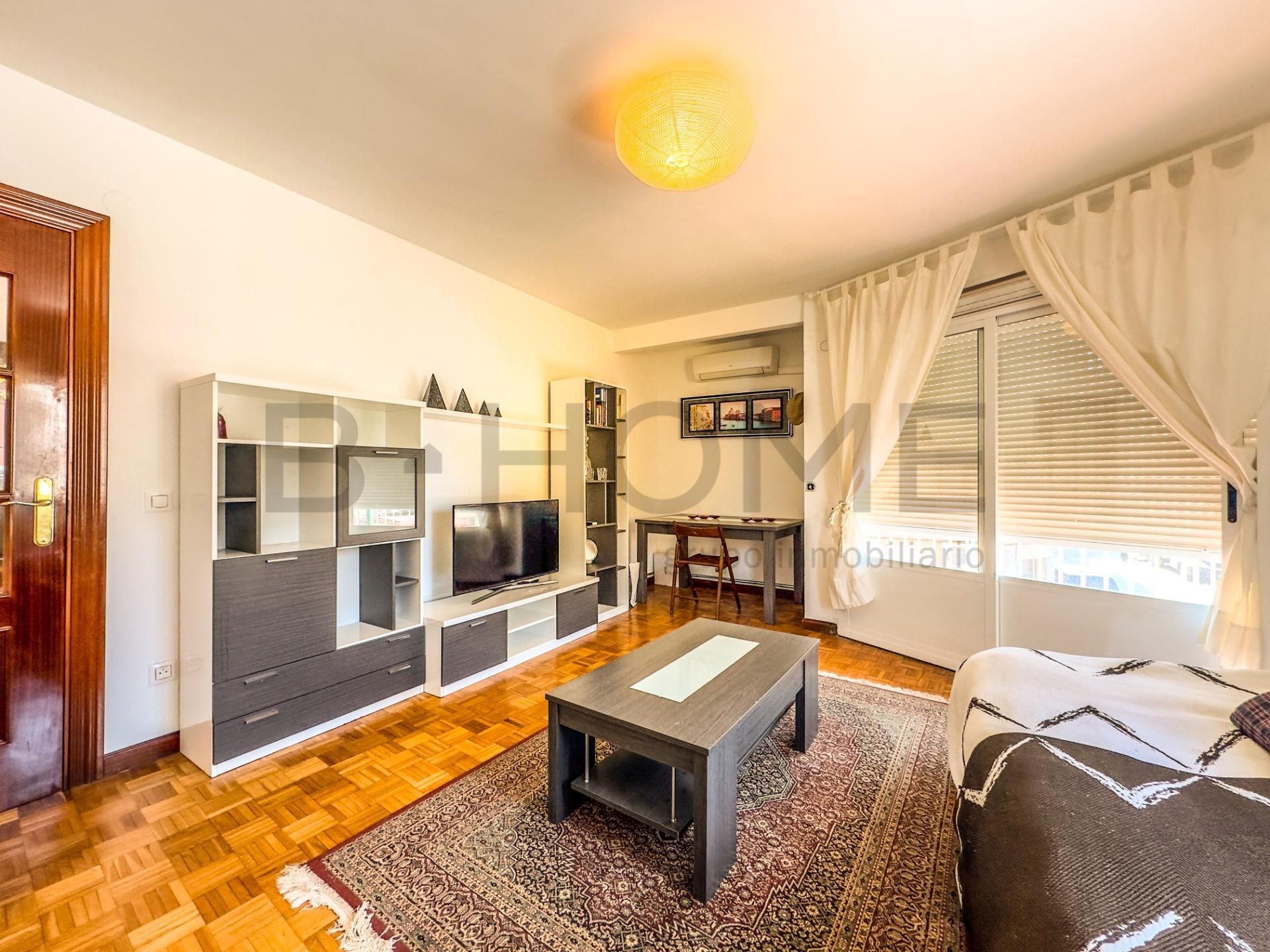 Living room of Flat for sale in Cenicientos  with Air Conditioner, Heating and Terrace