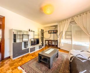 Living room of Flat for sale in Cenicientos  with Air Conditioner, Heating and Terrace