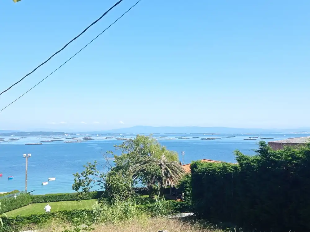 Terreno residencial en venta en Rúa Revaleiras