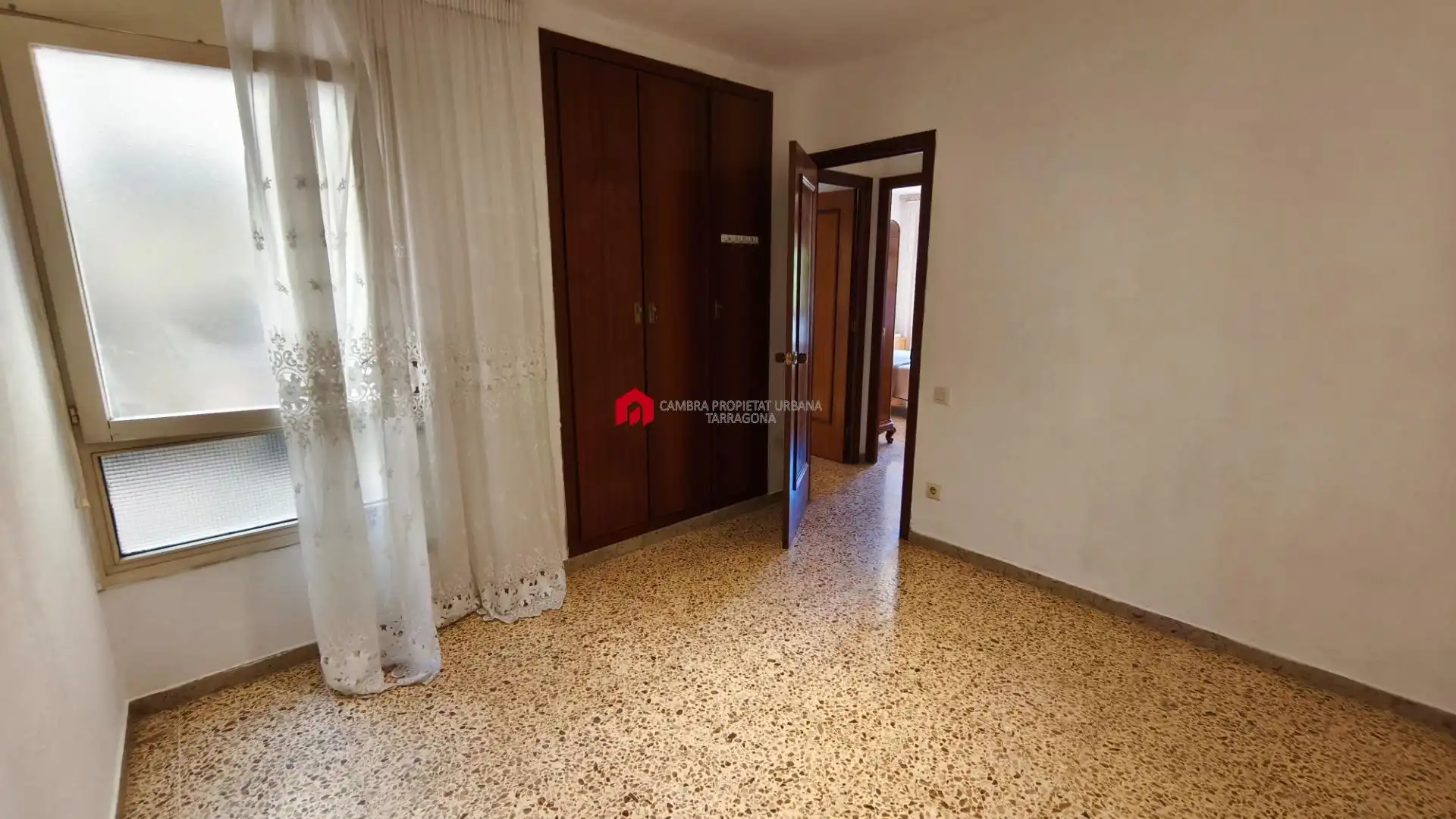 Wohnung zum Verkauf in Tortosa mit Privatgarten, Terrasse und Möbliert