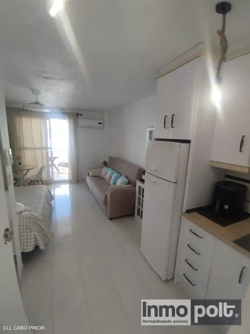 Sala de estar de Estudio de alquiler en Mazarrón con Aire acondicionado, Amueblado y Horno