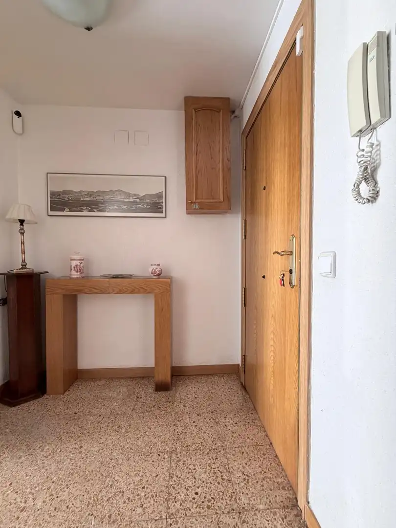 Piso en venta en L'Hospitalet de Llobregat con Calefacción y Balcón
