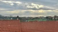 Vista exterior de Casa adosada en venda en Ribeira amb Calefacció i Terrassa