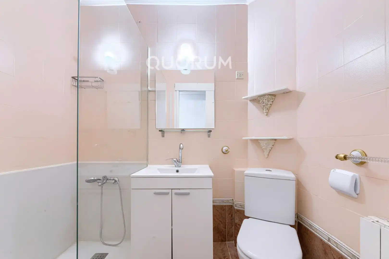 Baño de Piso en venta en Barakaldo  con Calefacción, Terraza y Balcón