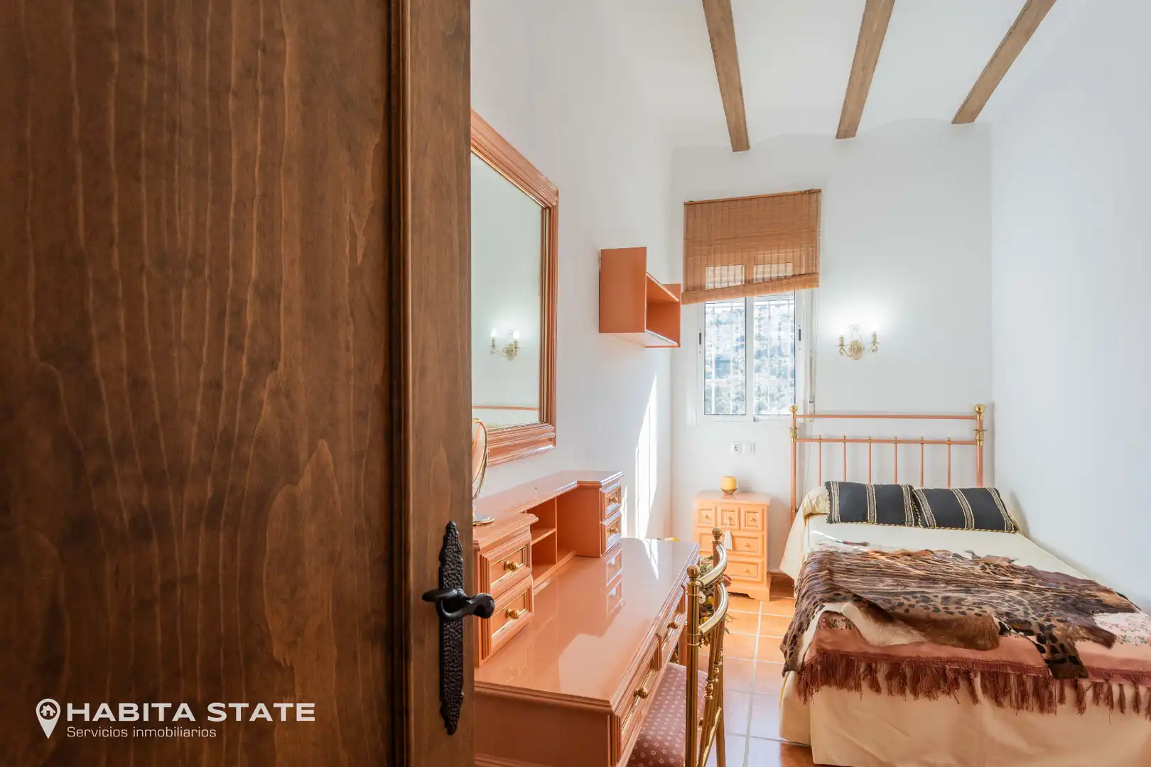 Dormitori de Casa o xalet en venda en Macael amb Jardí privat, Terrassa i Moblat