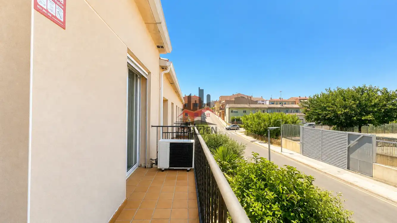 Terraza de Casa adosada en venta en Figueres con Calefacción