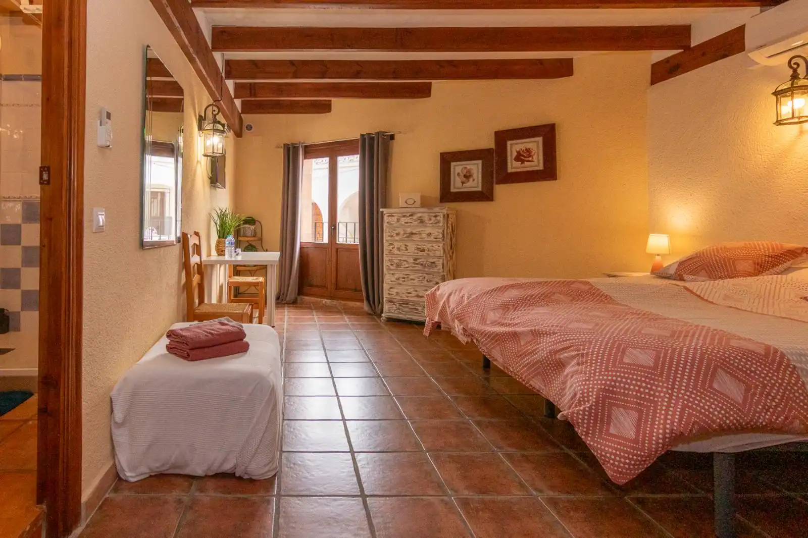 Habitación de Edificio en venta en Sagra
