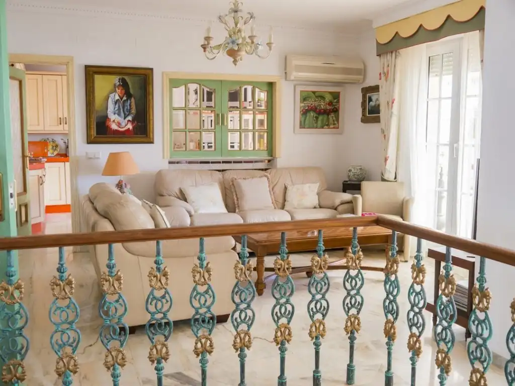 Wohnzimmer von Maisonette zum Verkauf in Fuengirola mit Klimaanlage, Terrasse und Schwimmbad