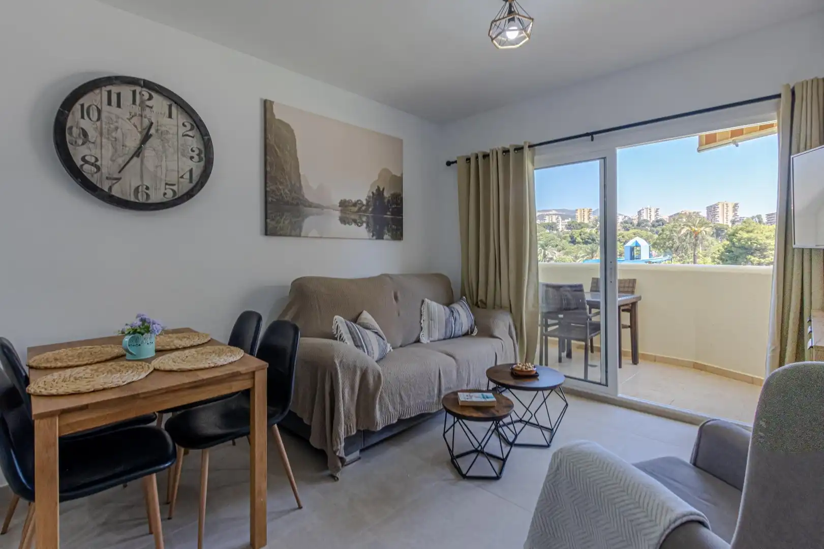 Apartamento en venta en Avenida Avenida de Rocío Jurado, Parque de la Paloma