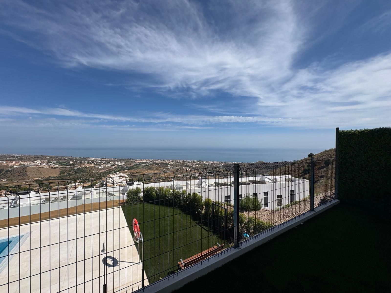 Vista exterior de Planta baixa en venda en Rincón de la Victoria amb Aire condicionat, Calefacció i Terrassa