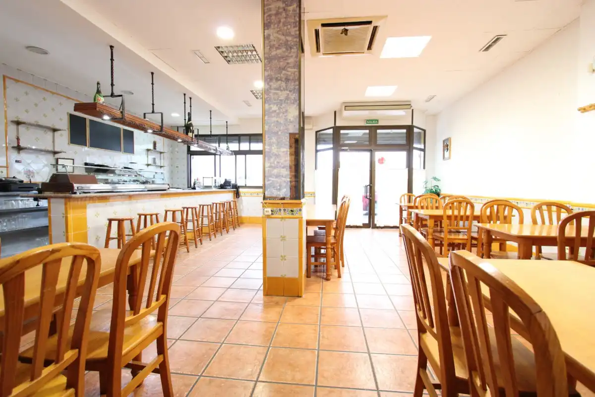 Local comercial en venta en Núcleo Urbano, imagen 4