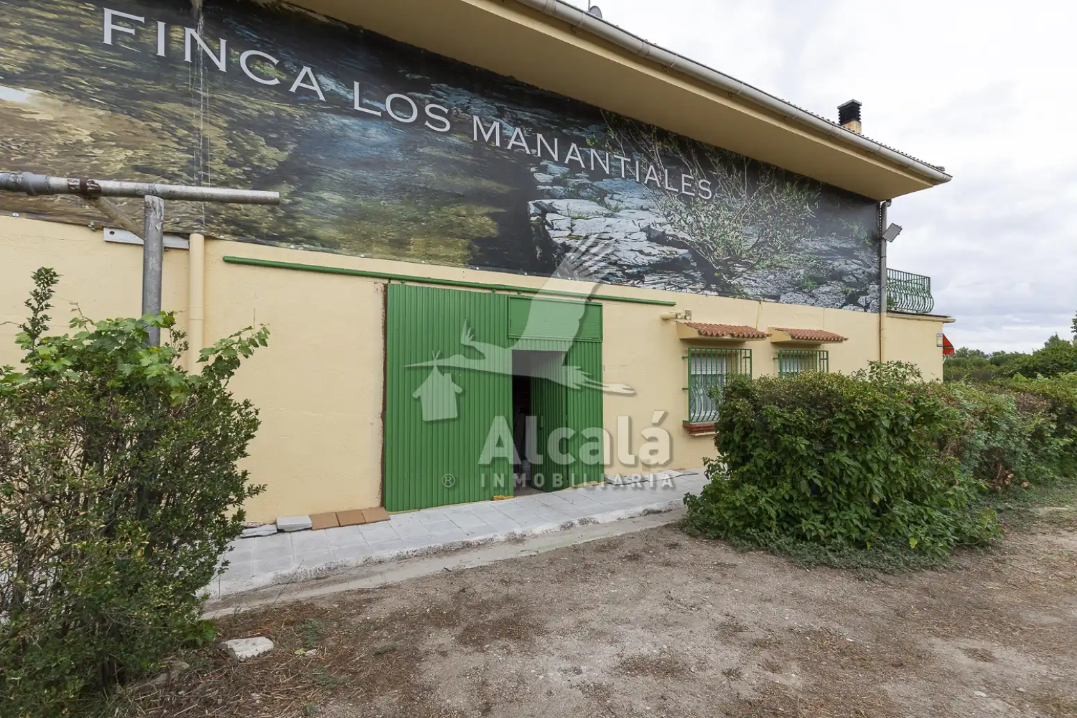 Außenansicht von Haus oder Chalet zum Verkauf in El Molar (Madrid) mit Schwimmbad