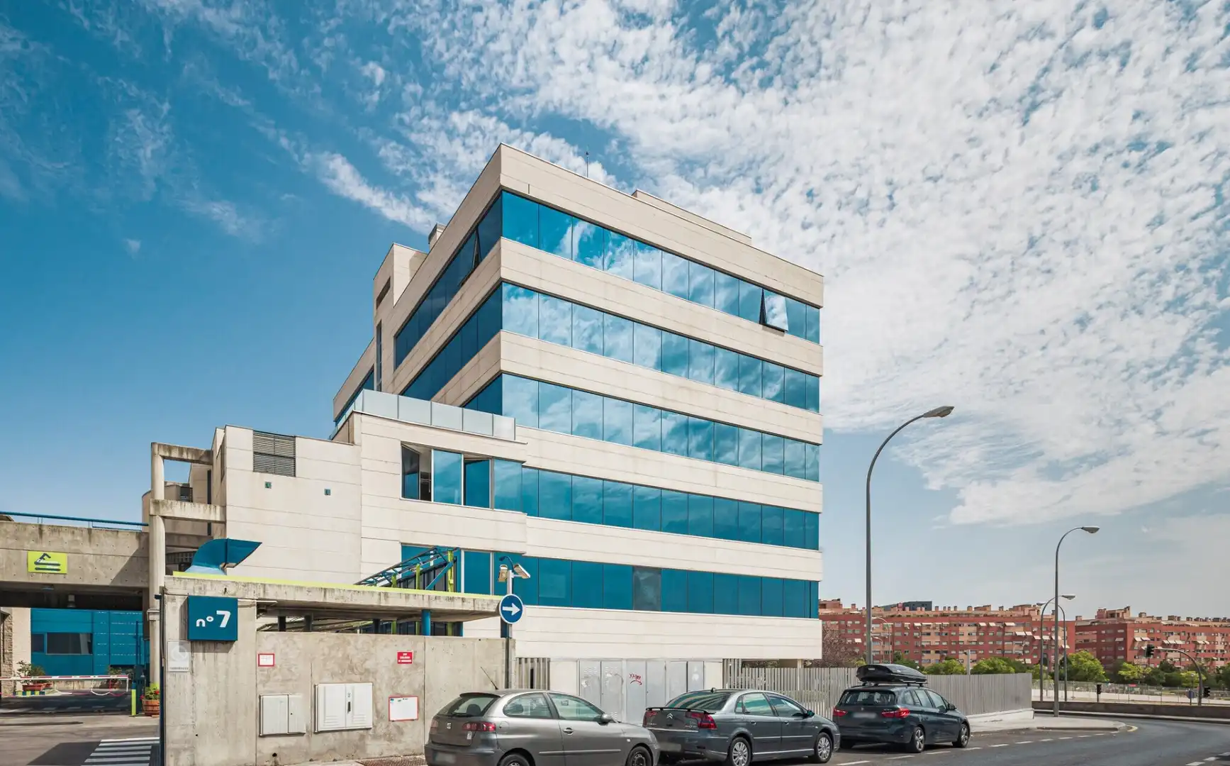 Außenansicht von Büro zur Miete in Madrid mit Klimaanlage und Heizung