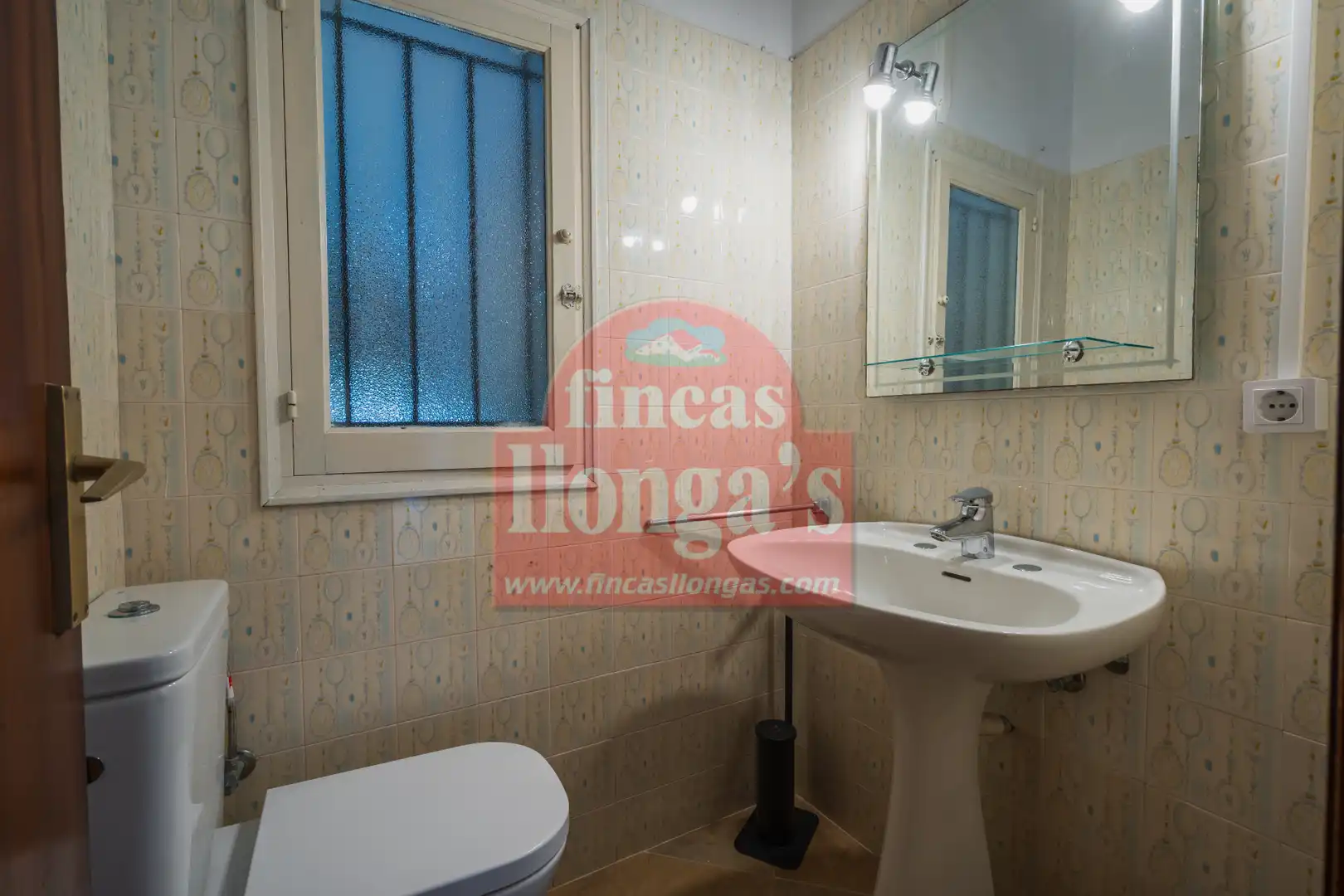 Bathroom of Houses for sale in Ciutadella de Menorca  with Air Conditioner, Private garden and Terrace