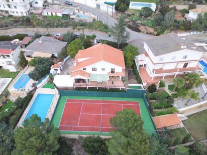 Vista exterior de Casa o xalet en venda en Gilet amb Calefacció, Terrassa i Piscina