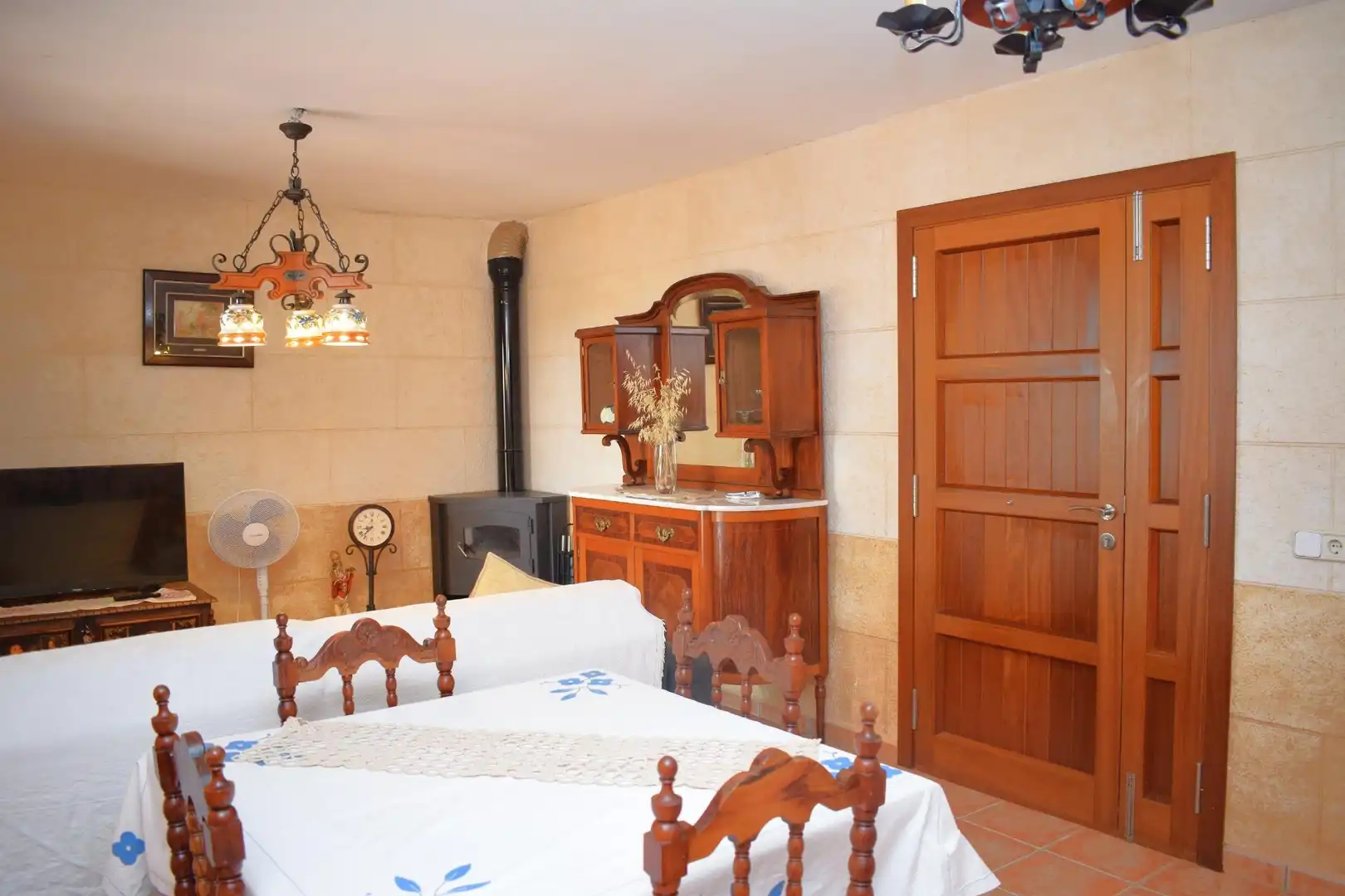 Schlafzimmer von Country house zur Miete in Sa Pobla mit Privatgarten, Terrasse und Möbliert