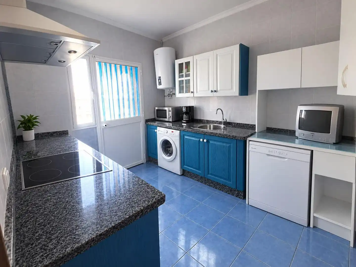 Casa aparellada amb jardí en venda a Ctra Sanlúcar - Cuatro Pinos, imagen 4