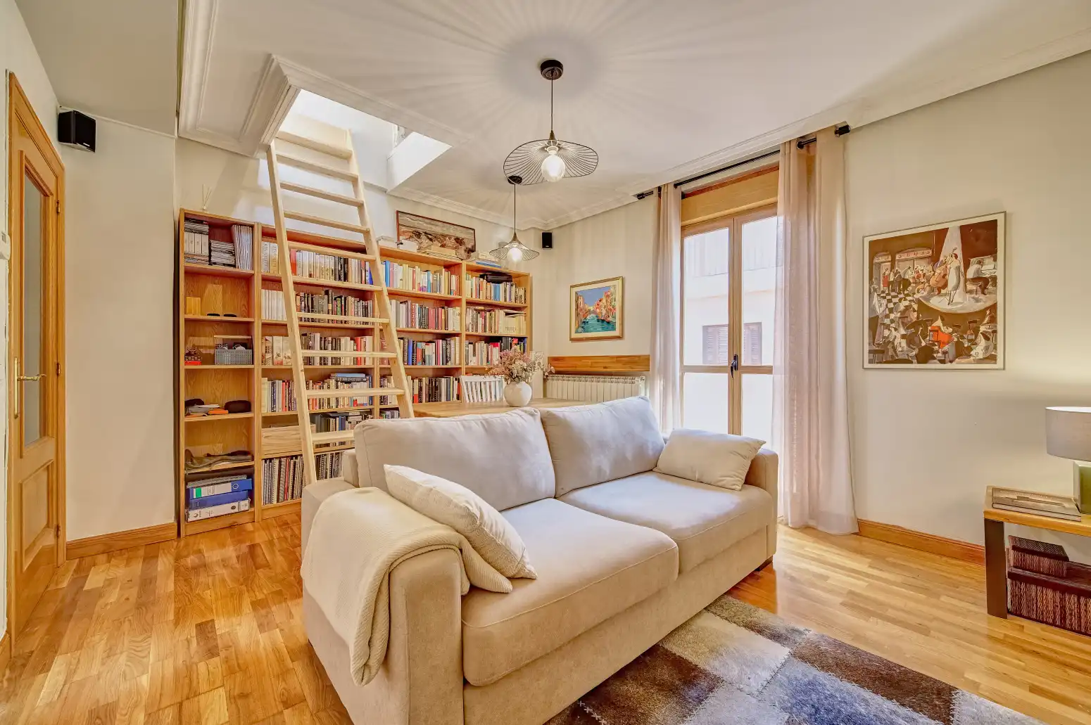 Wohnzimmer von Wohnung zum Verkauf in  Pamplona / Iruña mit Heizung und Parkett