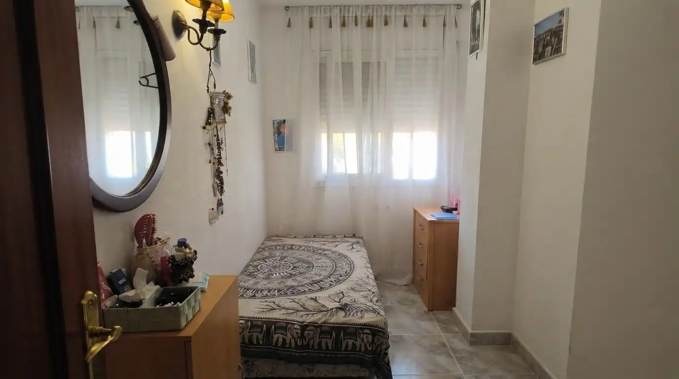 Dormitori de Pis en venda en Tarragona amb Aire condicionat, Calefacció i Terrassa