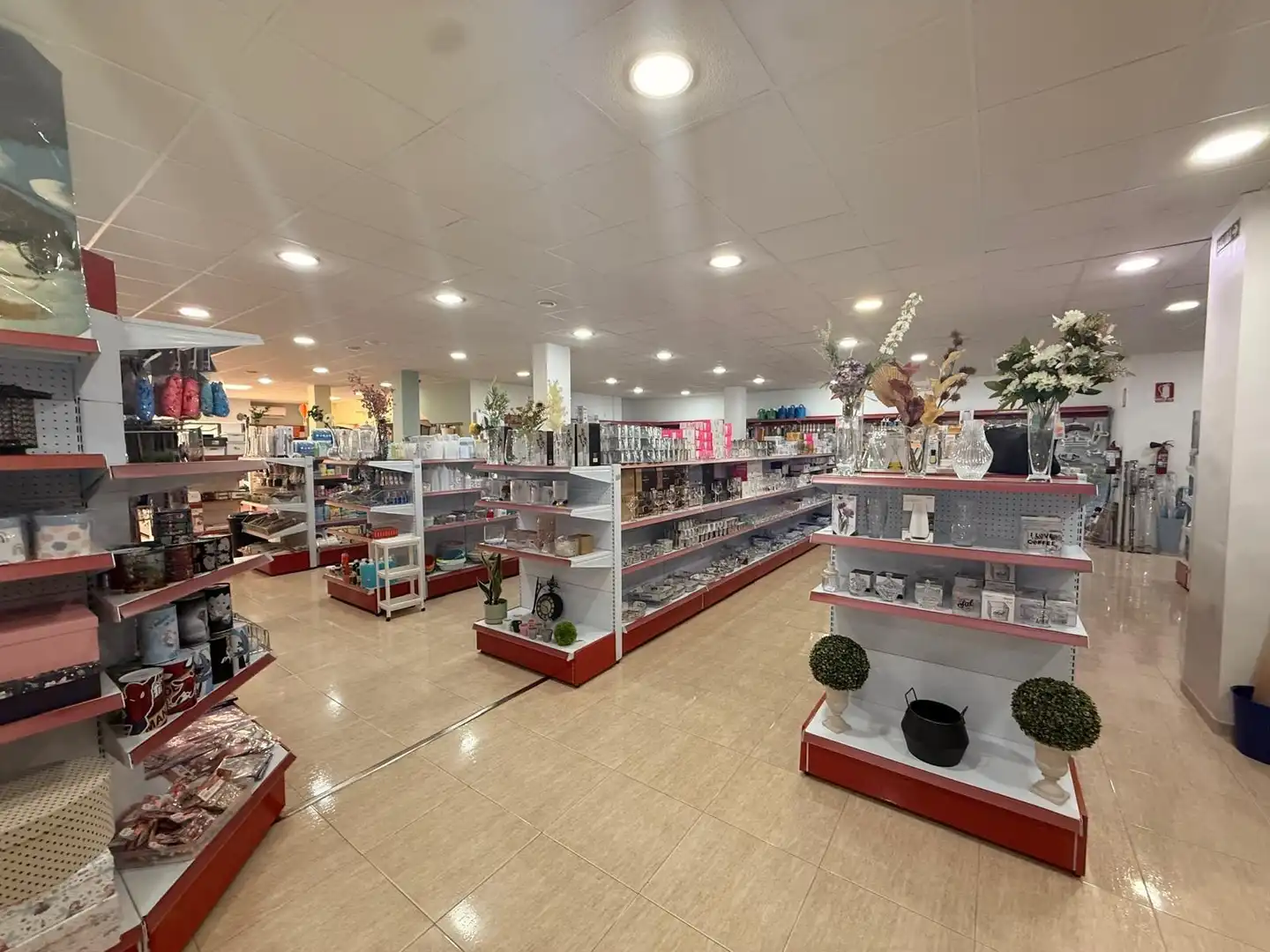 Business premises for sale in La Carlota, imagen 2