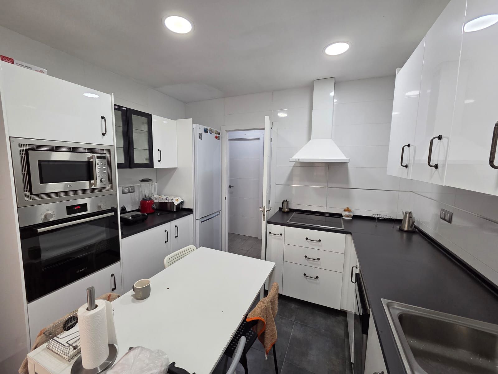 Kitchen of Flat for sale in  Teruel Capital  with Heating, Terrace and Storage room