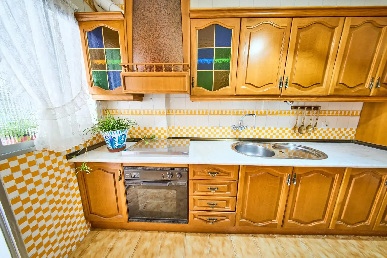 Kitchen of Flat for sale in Granada