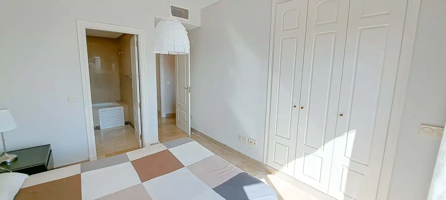 Attic for rent in La Duquesa