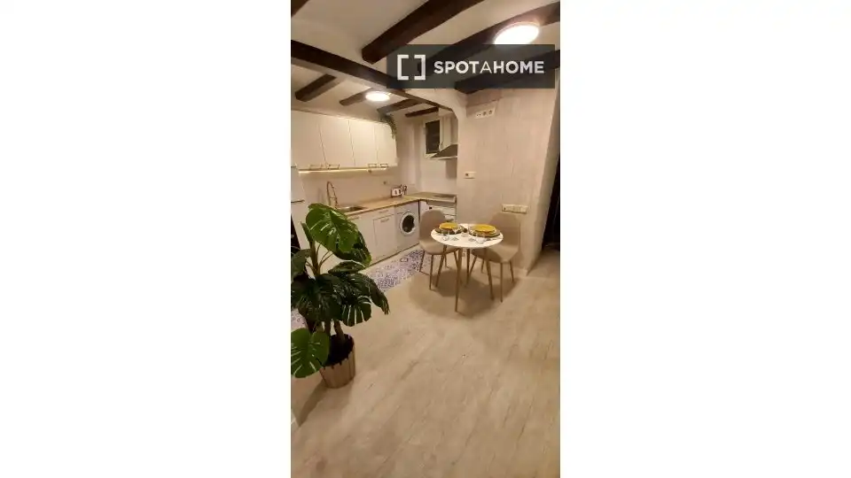 Piso en alquiler en Ciutat Vella, imagen 3