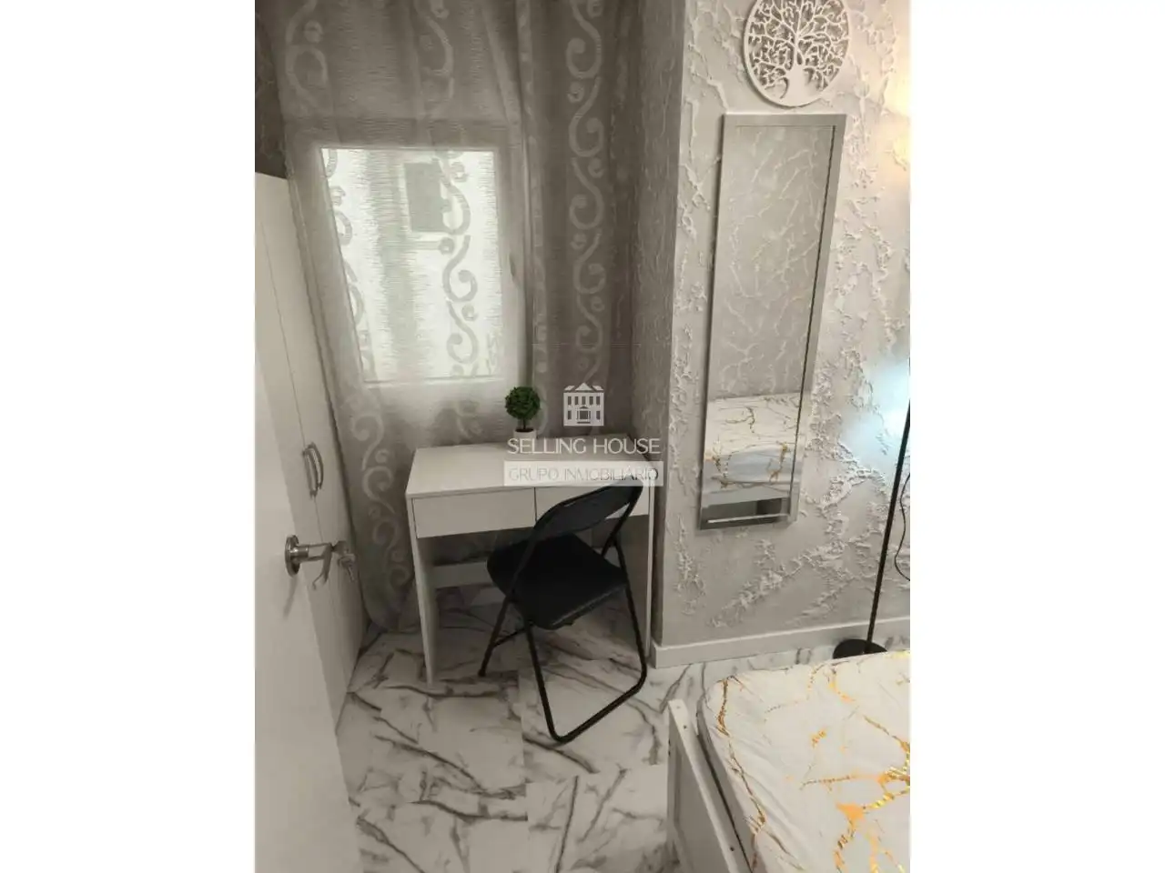 Habitación de Piso en venta en Xirivella con Aire acondicionado y Amueblado