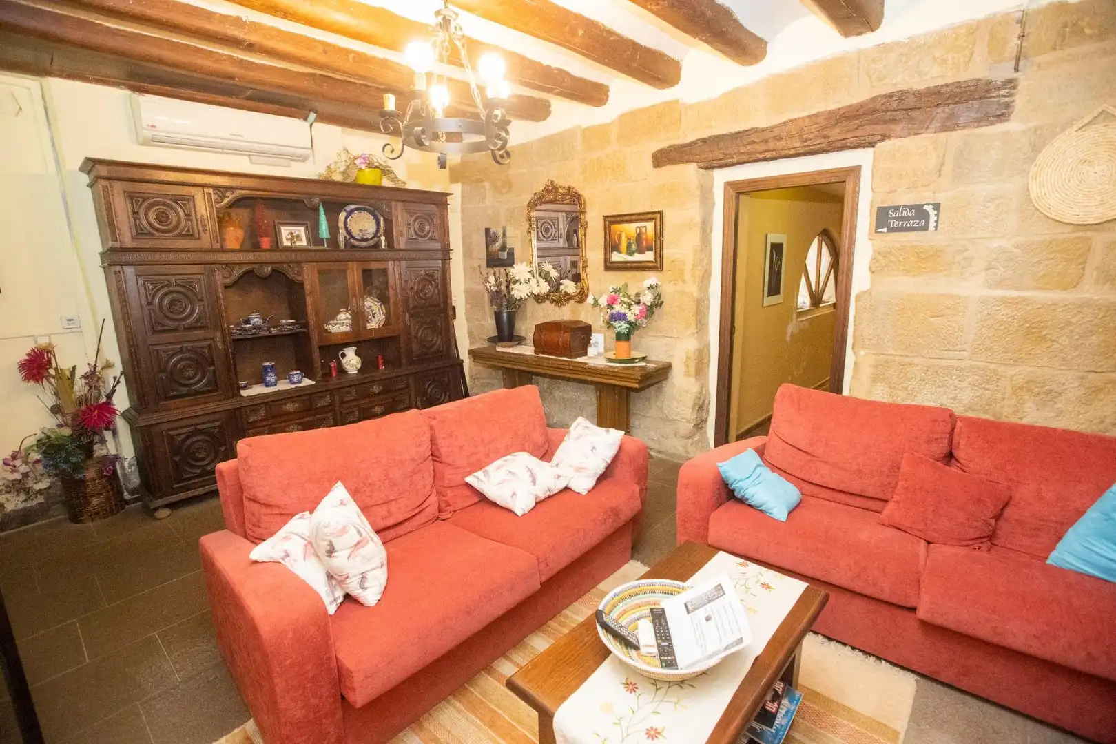 Wohnzimmer von Gebäude zum Verkauf in Siétamo