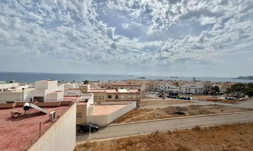 Appartamento con ascensore in vendita a Calle Salvador de Madariaga, imagen 3