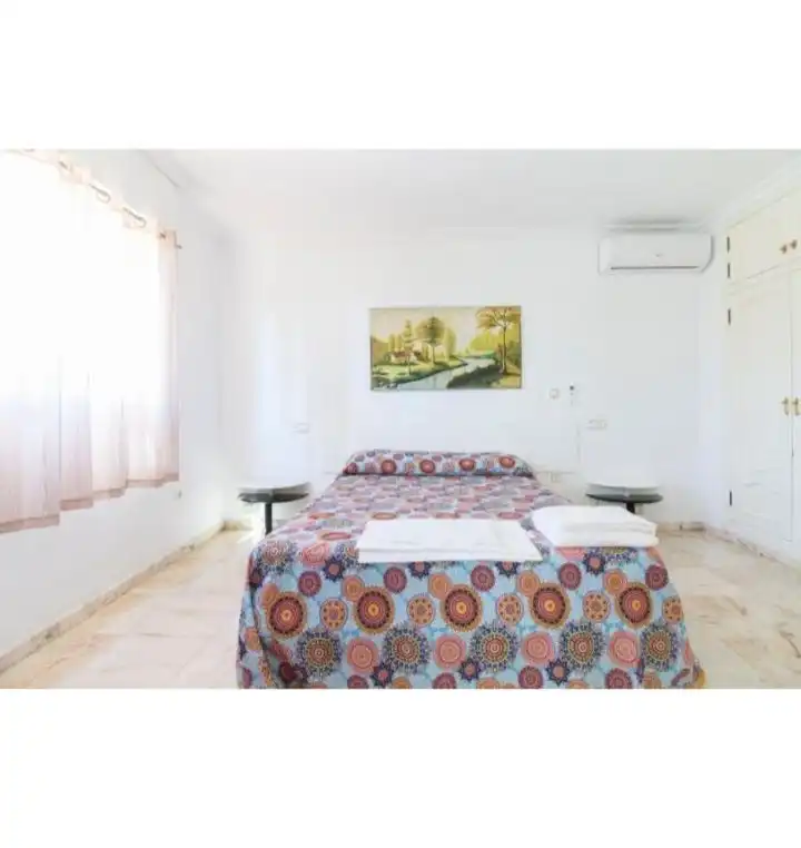 Dormitori de Apartament en venda en Benidorm amb Aire condicionat, Terrassa i Moblat