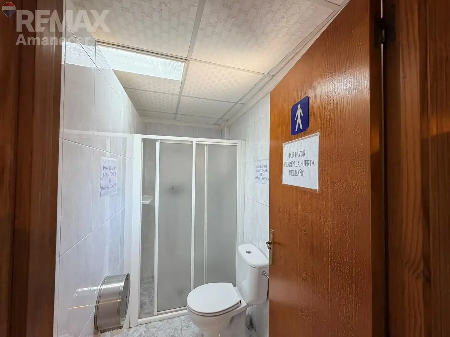 Badezimmer von Fabrikhallen zur Miete in Castelló de Rugat, Valencia