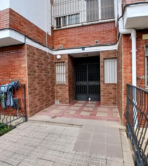 Foto 2 de Piso en venta en Calle Pedro Huesa Pérez, 1, Alcantarilla - La Glorieta,  Jaén Capital