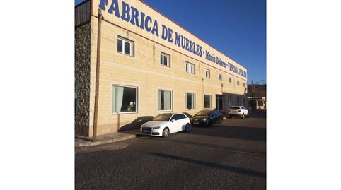 Venta de Nave Comercial en Picón