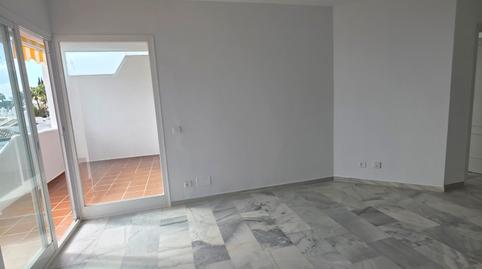 Photo 3 of Flat to rent in Calahonda, Mijas