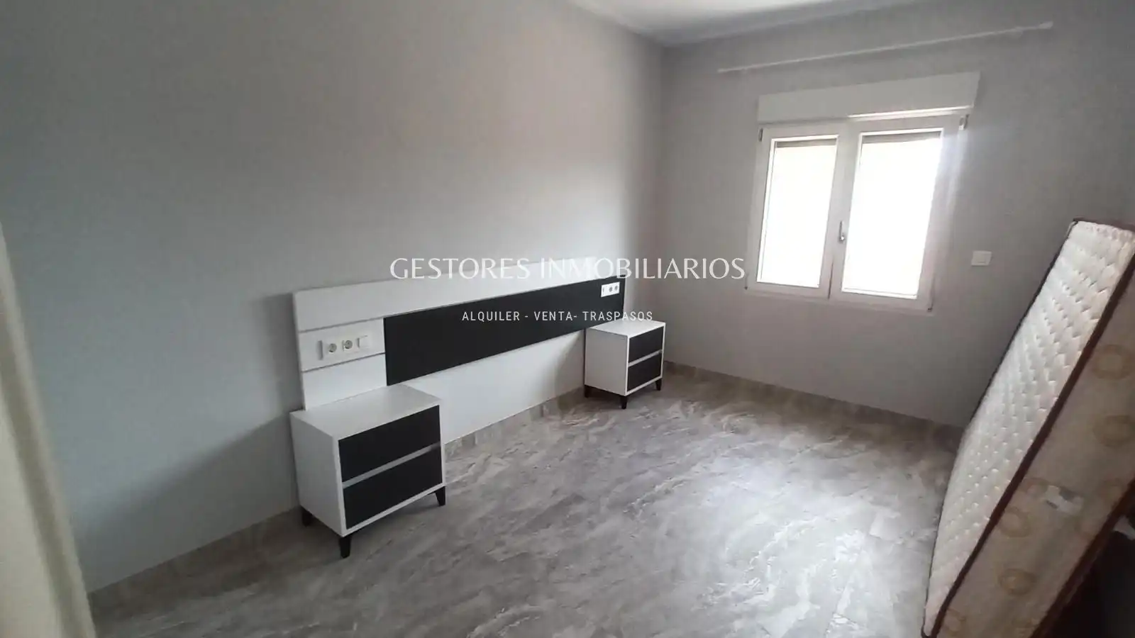 Dormitori de Casa o xalet en venda en Gaianes, Alicante